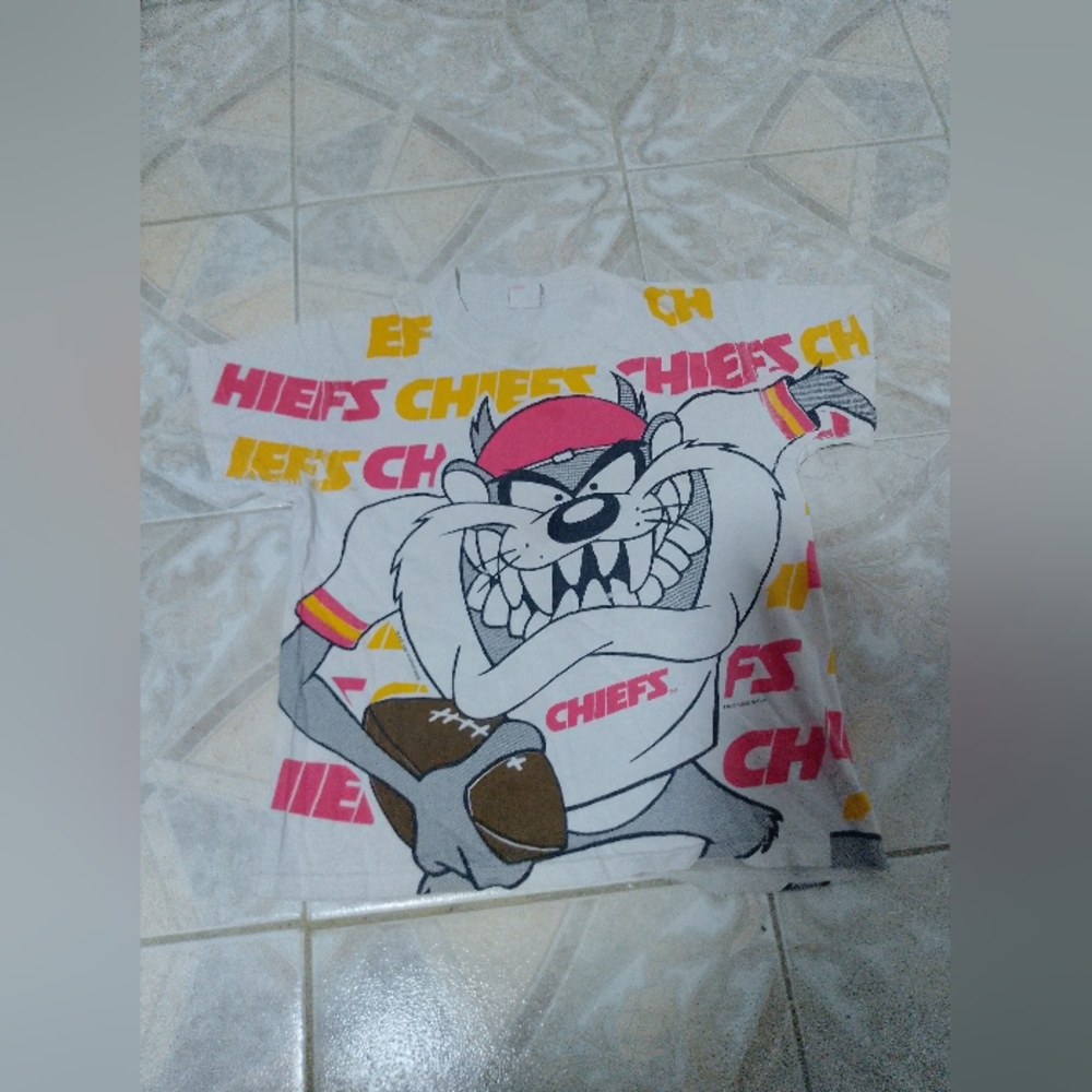 Vintage 1993 Tazmanian Devil Kansas City Chiefs Aop Tshirt Sz Medium Youth